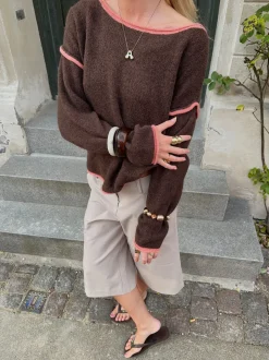 Ludovica striktrøje med detaljer - Brun/koral/lyserød