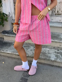 Lula shorts med striber - Pink/hvid/sort