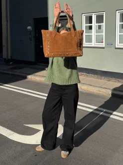 Lyra taske med nitter - Karamelfarvet