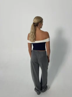 Maisy off shoulder top - Navy