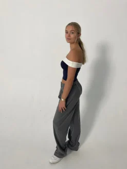 Maisy off shoulder top - Navy