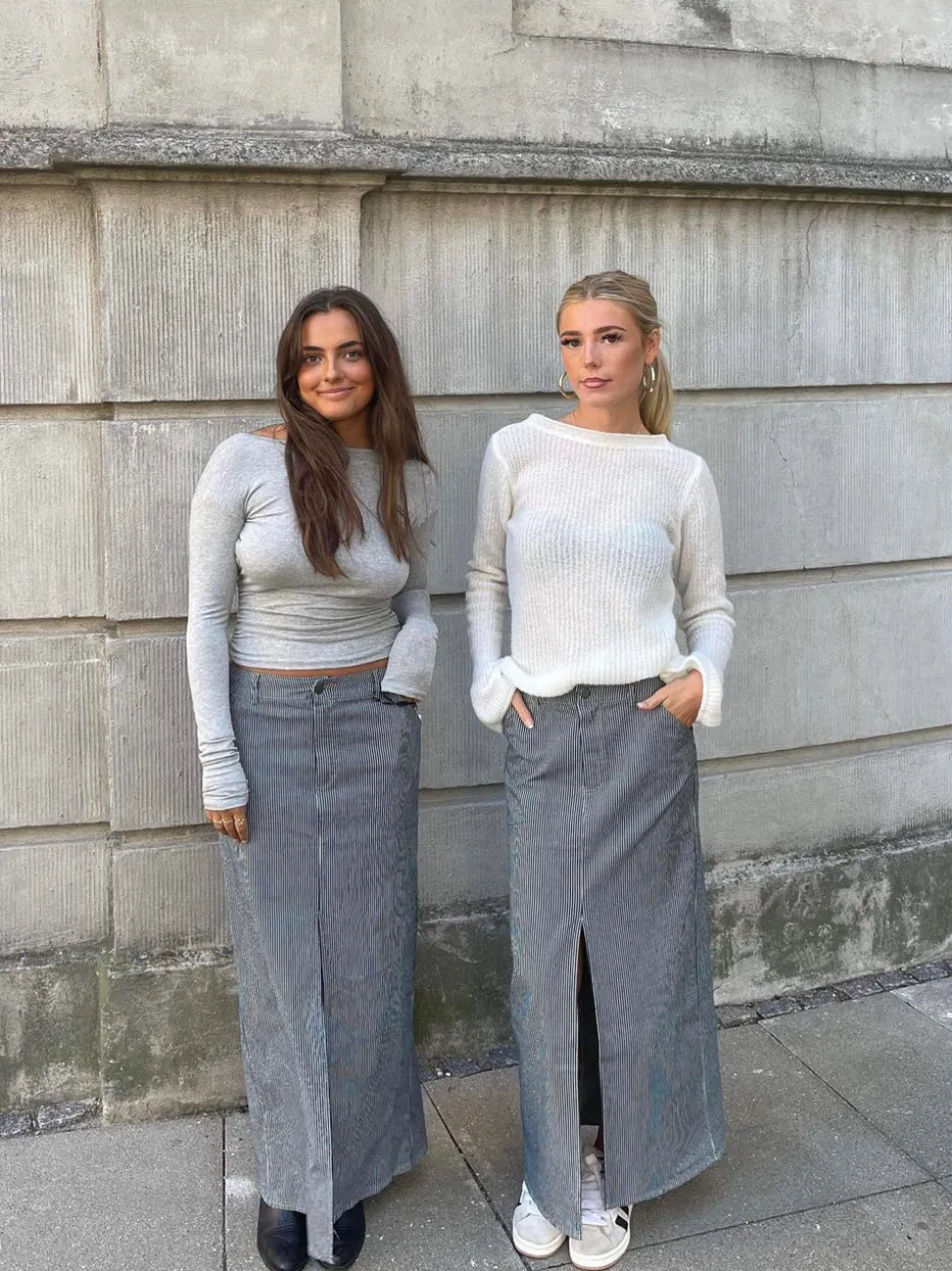 Mandalina denimnederdel med striber- Navy/hvid