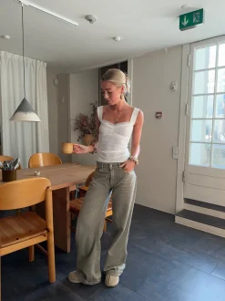 Mandaline tanktop med blondetaljer - Hvid