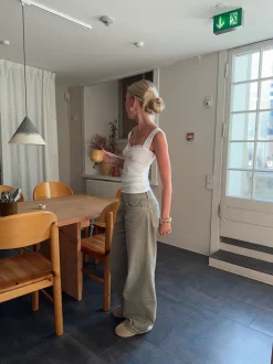 Mandaline tanktop med blondetaljer - Hvid