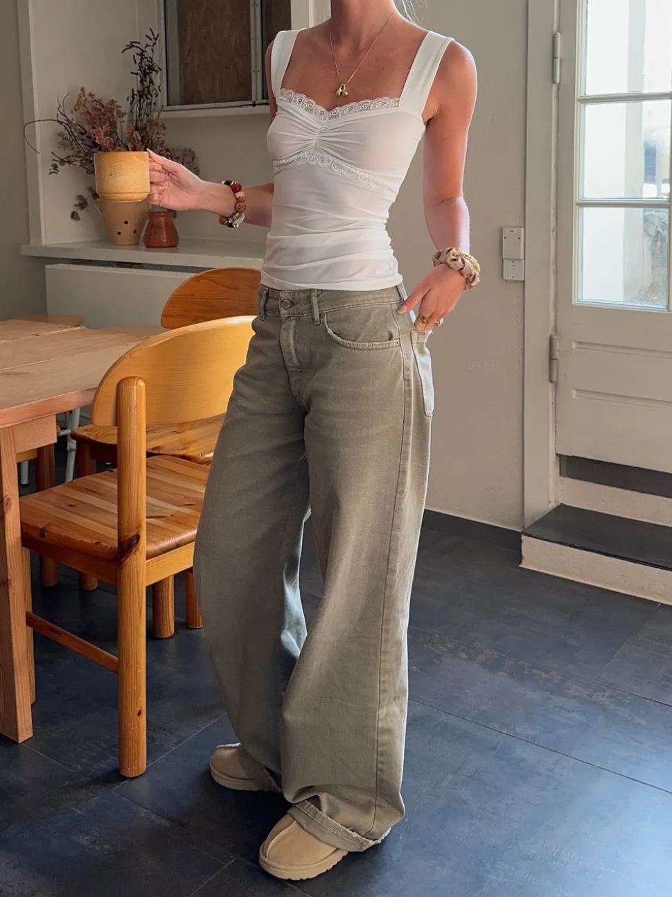 Mandaline tanktop med blondetaljer - Hvid