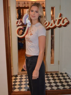 Manifest your best life baby tee - Grå