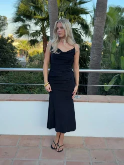 Marajana kjole med dyb blonde ryg - Sort