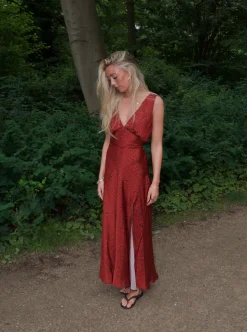 Marielle kjole med blomster - Sort/rød