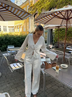 Mathilde Ravn bukser med stort broderi - Hvid
