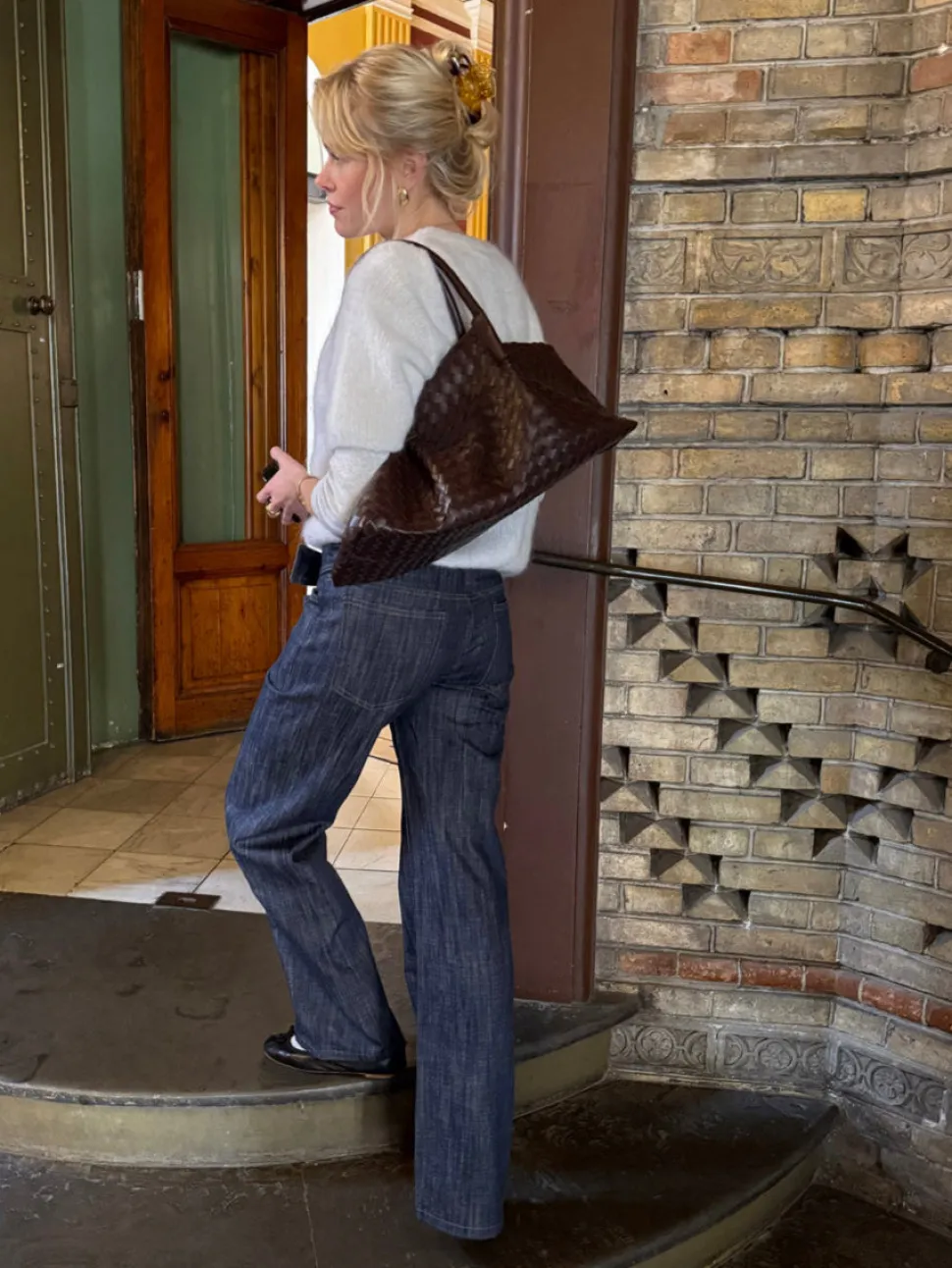 Milu skuldertaske i flet - Brun