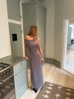 Mina one shoulder maxikjole - Taupe