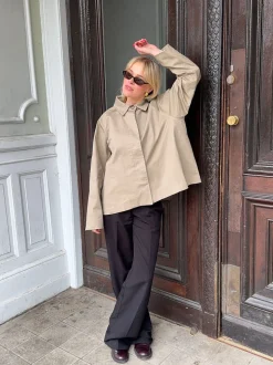 Monica kort trenchcoat - Beige
