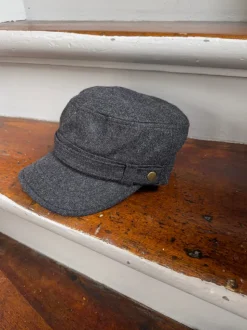 Myra kasket med detaljer - Grå