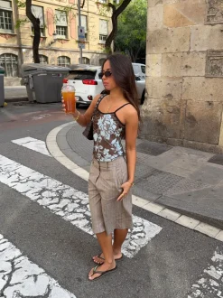 Nayaly bermudashorts med striber - Beige