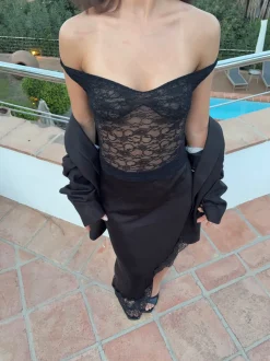 Nicoline off shoulder top i blonde - Sort