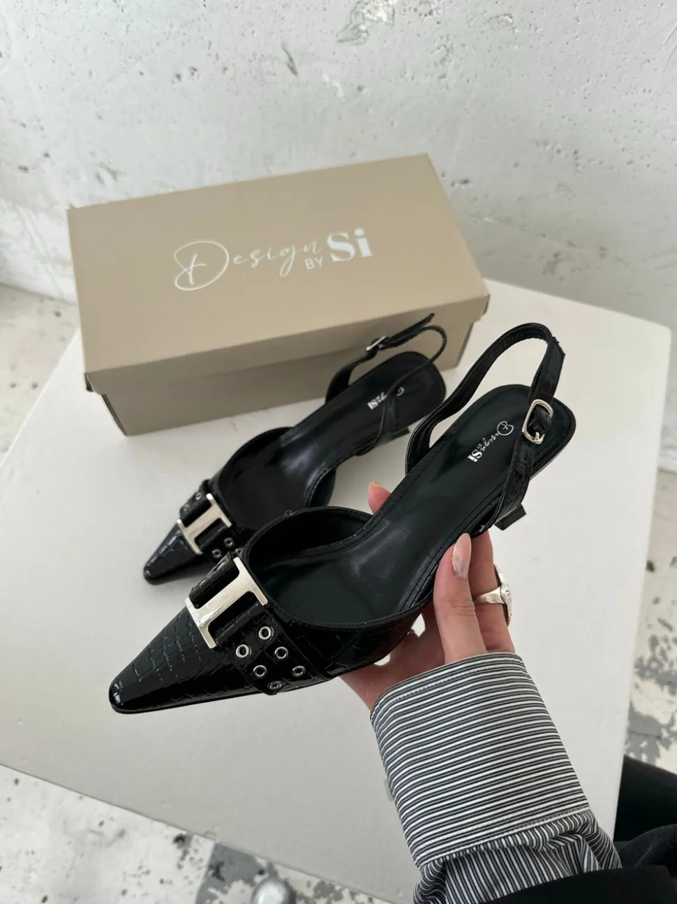 Nida slingback stiletter med spænde - Sort