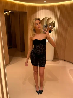 Noraly bandeaukjole i blonde - Sort