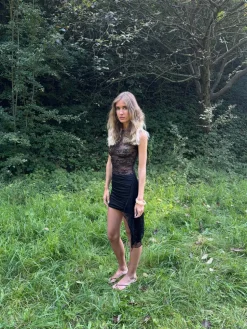 Olga minikjole med blonder - Sort