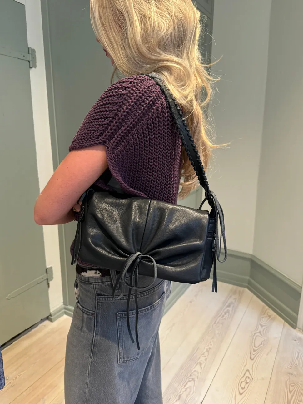 Out and about taske - Sort