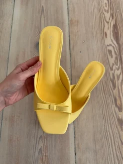 Pastella mules med sløjfe - Lysegul