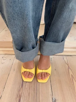Pastella mules med sløjfe - Lysegul