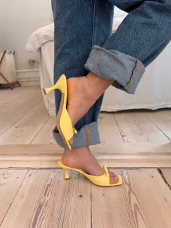Pastella mules med sløjfe - Lysegul