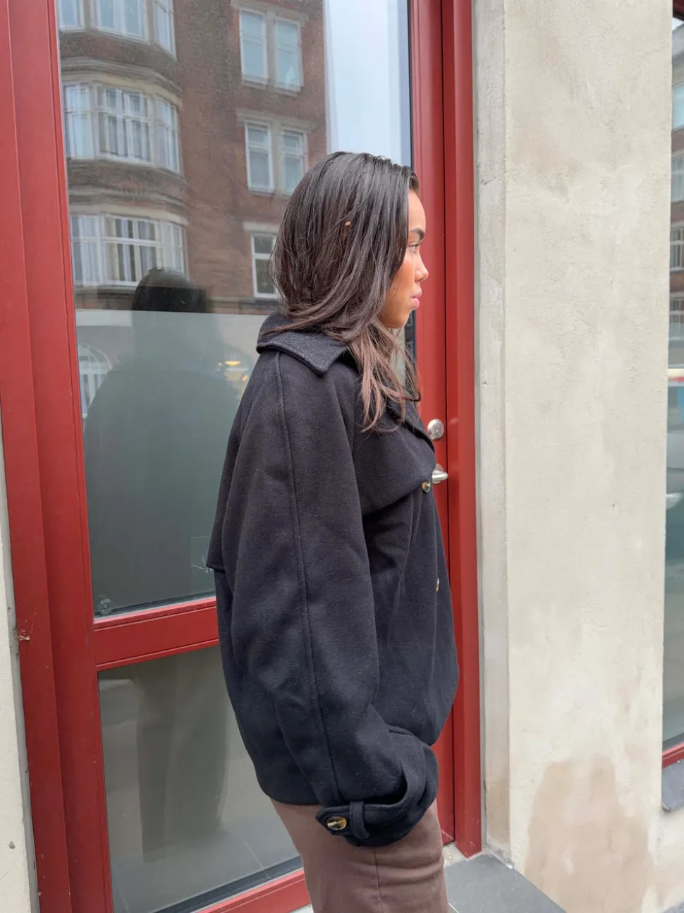 Patricia kort trenchcoat - Sort