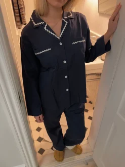 Pinja pyjamas sæt - Navy/hvid
