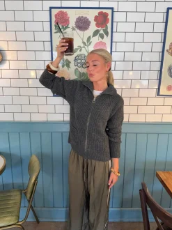 Pluto cardigan med lynlås - Grå