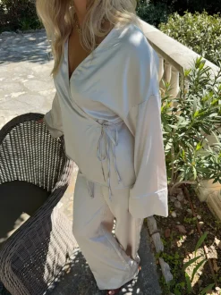 Rianah satin bluse med bindebånd - Hvid