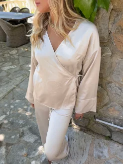 Rianah satin bluse med bindebånd - Hvid