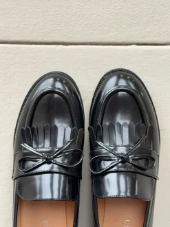 Samia loafers med detaljer - Sort