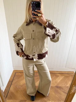 Scandivv denimjakke med koprint - Beige/brun/hvid