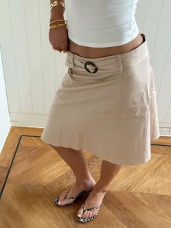 Scandivv nederdel med bælte - Beige