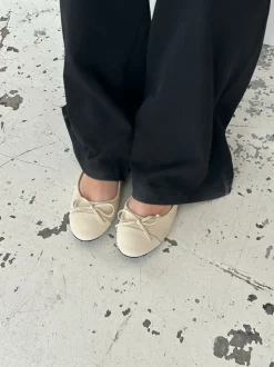 Segovia ballerina sko med sløjfe - Off white
