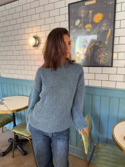 Silkeline striktrøje med høj hals - Blå/navy