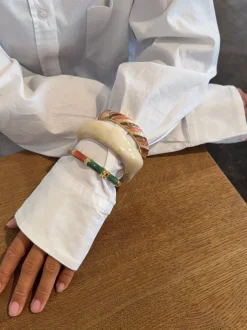 Sola armbånd med striber - Grøn/off white/brun/guld