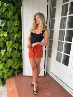 Stassy mini nederdel med bindedetalje - Orange