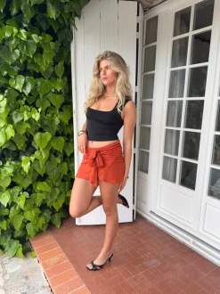 Stassy mini nederdel med bindedetalje - Orange
