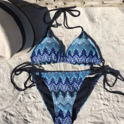 Sunny bikini - Sea