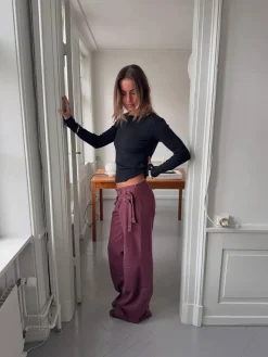 Sussa bukser med detaljer - Bordeaux