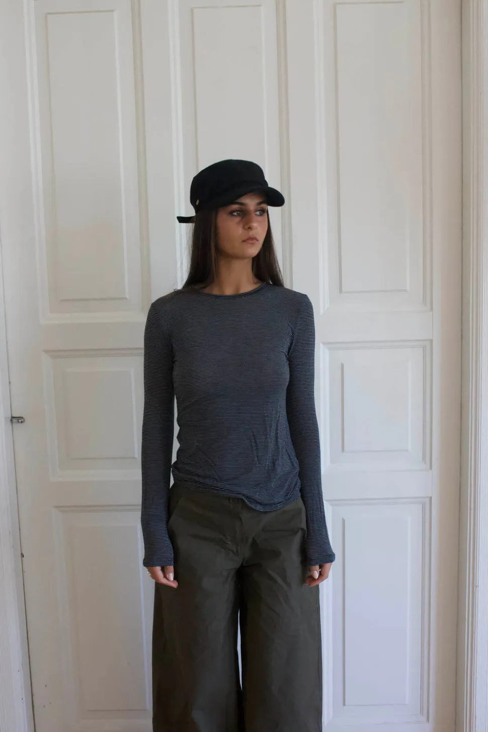 Suzy bluse med striber - Sort og grå