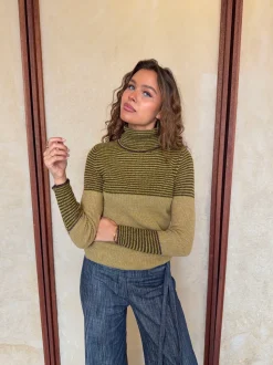 Swela striktrøje med turtleneck - Grøn/brun