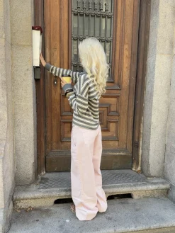 Tanija jeans med ringdetaljer - Lyserød