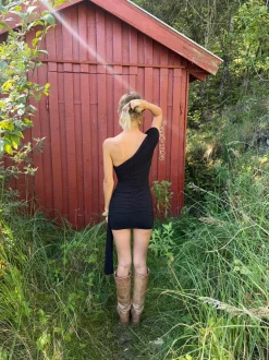 Tara minikjole - Sort