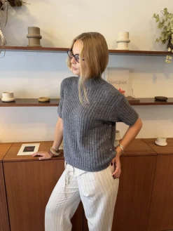 Tassi striktrøje med turtleneck - Grå