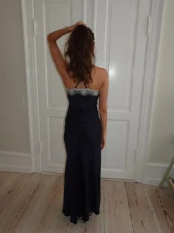 Tena kjole med blondedetaljer - Navy/hvid