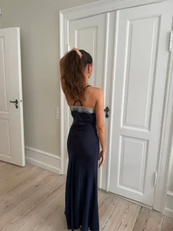Tena kjole med blondedetaljer - Navy/hvid