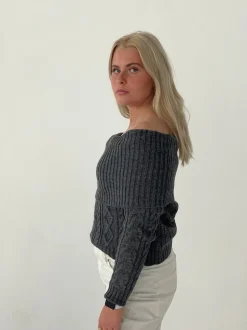 Theresa off-shoulder strik - Grå