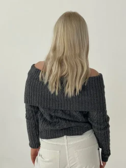 Theresa off-shoulder strik - Grå